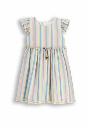 Sukienka w paski z krótkimi falbaniastymi rękawami, w pastelowych kolorach (różowym, niebieskim, żółtym), z marszczonym dołem i dekoracyjnym paskiem z frędzlami.