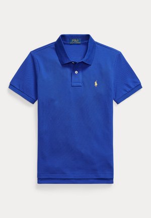 Polo shirt bleu royal en mélange de coton, avec un col côtelé, une patte de boutonnage à trois boutons, des manches courtes et un petit logo brodé.