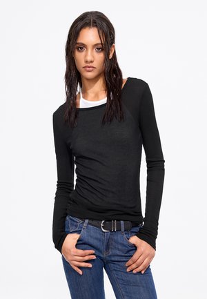 Long sleeved top - black