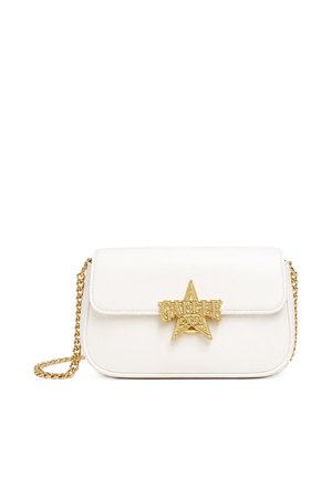 Borsa a tracolla in pelle bianca con tracolla a catena dorata e chiusura a stella dorata incisa con "GAELLE PARIS" sulla pattina anteriore.