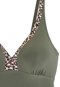 Olive spalvos bikinio viršus su V formos iškirpte, papuoštas leopardų rašto akcentais ant dirželių ir centre. Pagamintas iš lygaus, tampriai audinio.