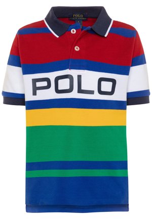 Polo-shirt med en navyblå krave, med vandrette striber i rød, blå, hvid, gul, grøn og blå. Stor "POLO"-logo foran.