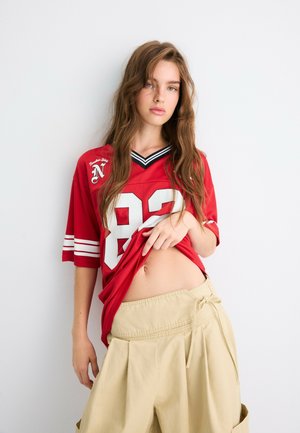 Stradivarius, MAXI NUMBER T-SHIRT - T-shirt imprimé - red