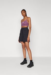 The North Face FLEX BRA - Sports-BH-er med medium støtte - midnight mauve