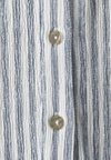 VMBERTA PIA SHIRT - Cămașă - snow white/china blue