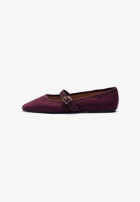 Unselected, burgundy