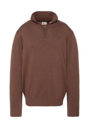 Pull marron à manches longues avec col zippé au quart, poignets et taille côtelés, et petit logo embossé sur la poitrine.