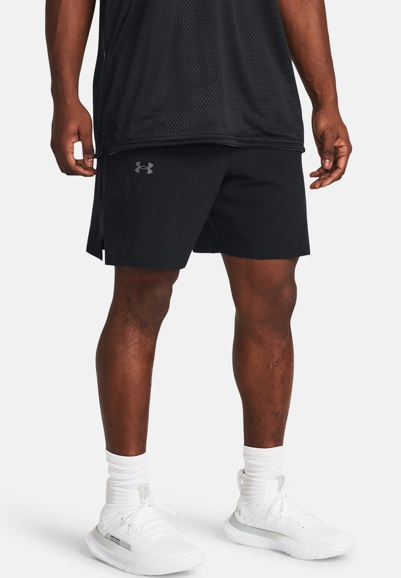 Under Armour Pantalón corto de deporte - black