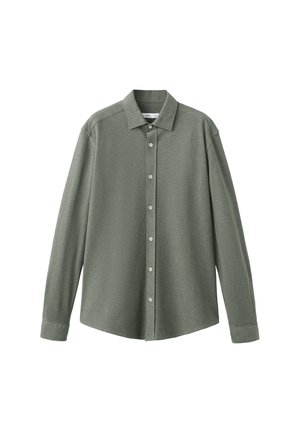 Camicia a maniche lunghe con bottoni in morbido tessuto verde sfumato e testurizzato; presenta un colletto a punta e bottoni bianchi lungo la patta frontale.