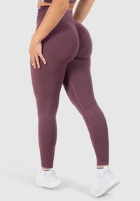 Smilodox SCRUNCH EFFECT SOLID LEGGINGS SPORT FITNESS - Leggings - dunkel lila