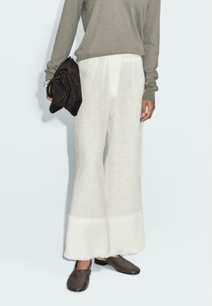 WITH FRAYED DETAIL  - Bukser - beige