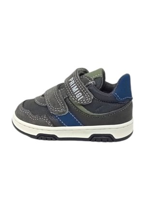 Sneaker per bambini grigia e blu con due strap in Velcro, materiale testurizzato e suola bianca con accenti neri.