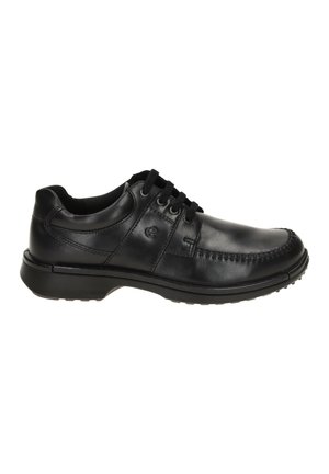 Herren schwarze Leder-Casualschuhe mit Schnürung, Mokassin-Naht und gepolsterter Sohle, seitlich auf weißem Hintergrund dargestellt.