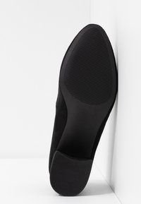 Call it Spring Avokkaat - black