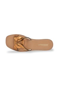 Sandaletto piatto marrone con cinturini metallici dorati intrecciati e cuciture visibili lungo il bordo della suola, marchiato Les Tropeziennes.