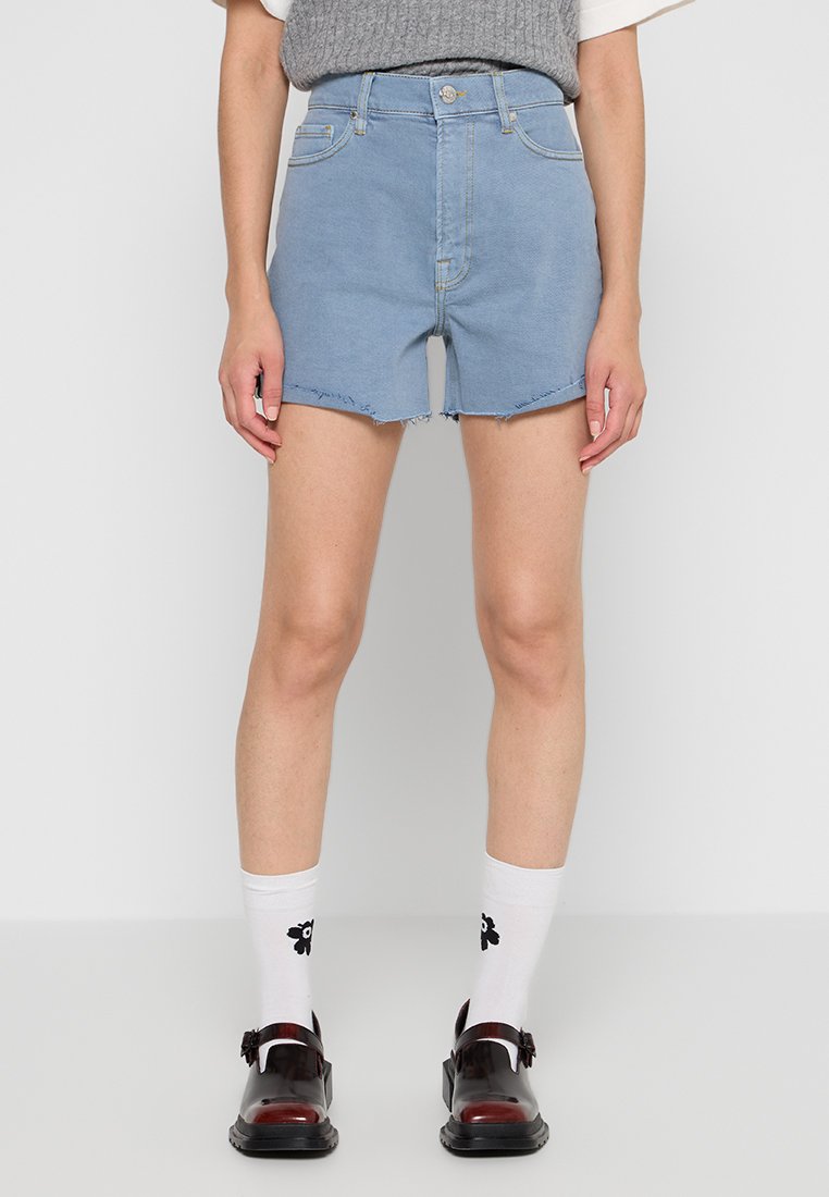 Tomorrow Jeansshort lichtblauw Tomorrow Jeansshort lichtblauw