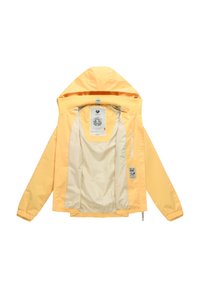 Giacca gialla con cappuccio e fodera interna beige, parzialmente aperta, mostrando le etichette del marchio all'interno e una tasca con cerniera sulla manica destra.