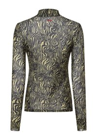 Langärmliges, eng anliegendes Oberteil mit schwarz-beigem, abstraktem Wellenmuster, hohem Kragen und kleinem roten "HUGO"-Logo im oberen Rückenbereich.