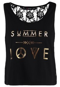 Haut noir sans manches avec dos en dentelle, arborant une impression métallique dorée "SUMMER LOVE" et des motifs graphiques à l'avant. Tissu doux.