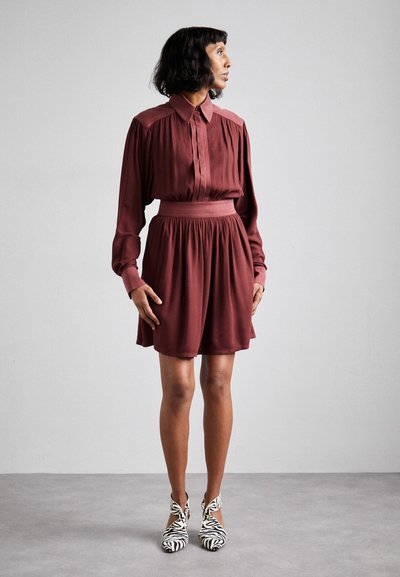 RAMUNE PIEKAUTAITE DRESS - Φόρεμα πουκάμισο - rust