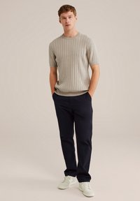 Thumbnail Image 2
