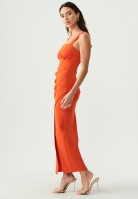 BWLDR RONNY - Maxi šaty - coral