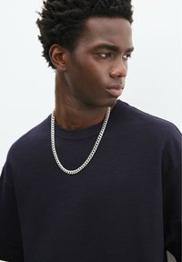 PULL&BEAR SHORT SLEEVE TEXTURED WEAVE - Základné tričko - dark blue