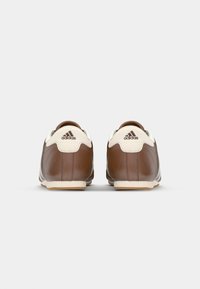 adidas Originals TAEKWONDO - Sapatos sem atacadores - preloved brown/off white