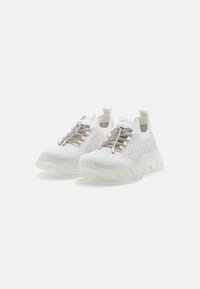 Steve Madden METER - Sneaker low - white/clear