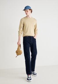 Thumbnail Image 3