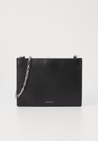 NIGHT SQUARE CROSSBODY - Soma ar siksnu pāri ķermenim - black