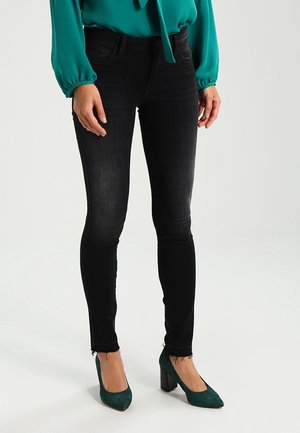 Jeansy Skinny Fit