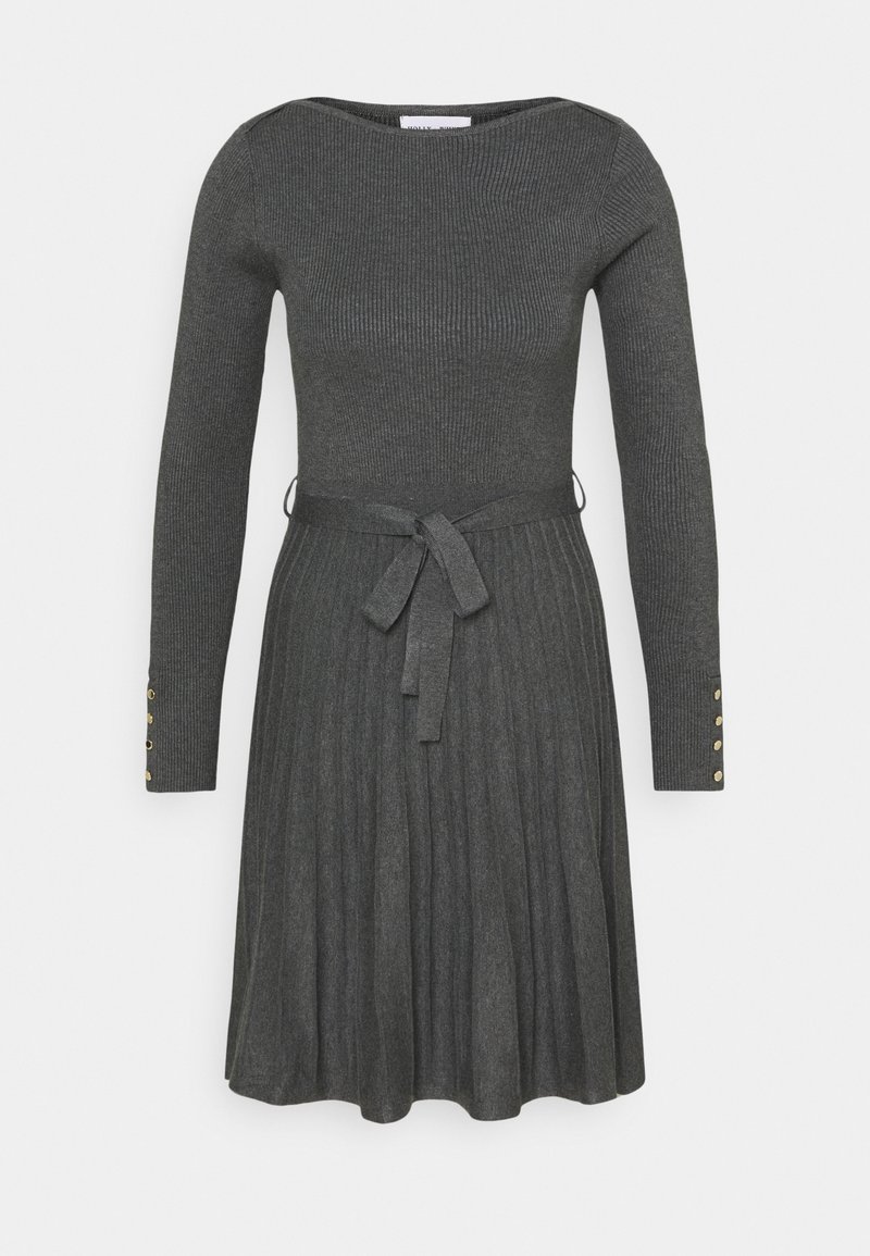 Robe en tricot côtelé gris foncé avec des manches longues, une jupe plissée et une ceinture nouée. Présente des boutons dorés aux poignets pour une touche de détail supplémentaire.