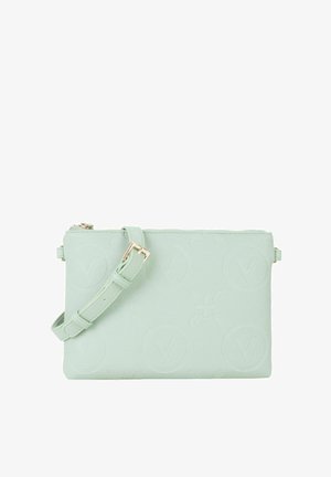 Sac en cuir végétalien vert menthe texturé avec logo estampé et motif floral. Comprend une fermeture éclair et une sangle réglable.
