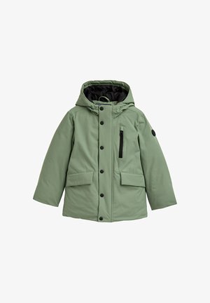 Zelena izolirana jakna s kapuco, črno podlogo, sprednjimi gumbi na zapenjanje, dvema velikima sprednjima žepoma in žepom na prsih z zadrgo.