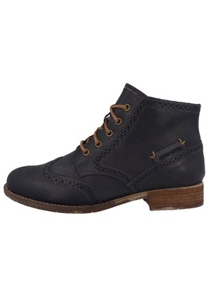 Bottine en cuir bleu foncé avec un design perforé, lacets marron et un faible talon en bois. Présente des coutures décoratives et un accent sur le côté.