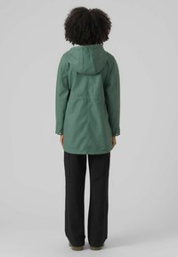 Vero Moda VMMALOU JACKET - Parka - dark forest