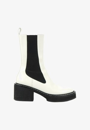Khaite, Bottines à talons hauts - white black