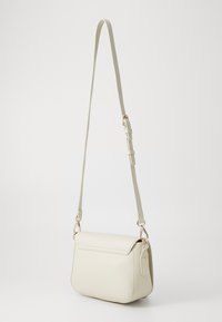 Valentino Bags BRIXTON - Soma ar siksnu pāri ķermenim - ecru