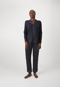 Calida - NIGHT LOVERS  - Pyjama - dark lapis blue Miniatuurafbeelding 1