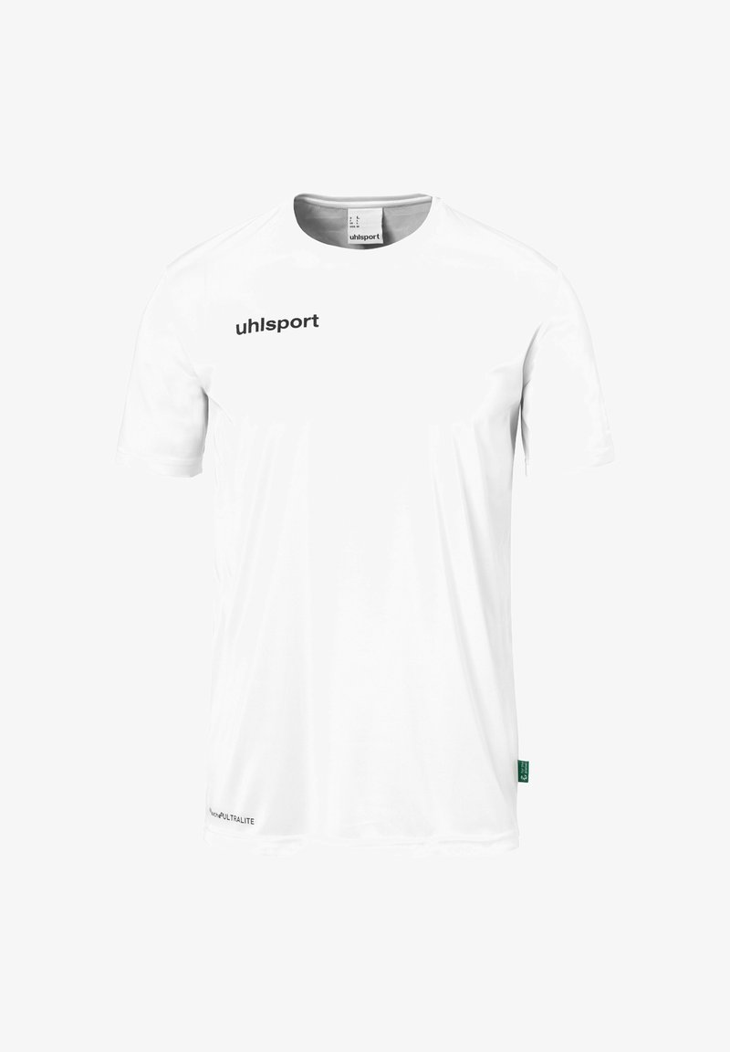 T-shirt blanc à manches courtes fabriqué en matériau léger. Présente un logo uhlsport noir sur la poitrine et une étiquette verte à l'ourlet.