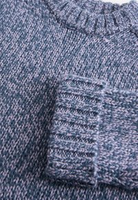 Svetr - blue chambray