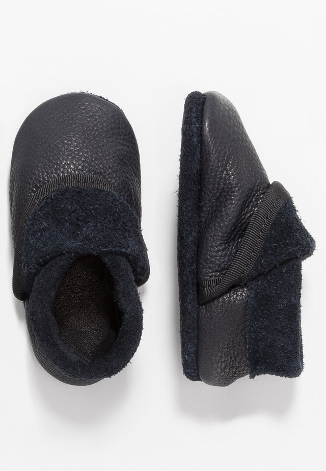 KLASSIK - First shoes - enzian