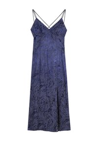 Maxikleid aus tiefblauem Stoff mit einem strukturierten, abstrakten Muster. Verfügt über dünne verstellbare Träger und einen seitlichen Schlitz für Bewegungsfreiheit.