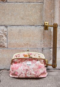 Elodie Zip Go Toiletry - Toiletti-/meikkilaukku - river rose