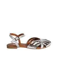 Silberne Riemchensandalen mit flacher Sohle. Verfügt über überkreuzte Riemen und ein Knöchelriemchen mit Schnalle. Lederfutter und strukturierte metallische Oberfläche.