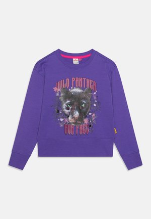 Fioletowa bluza z grafiką czarnego lamparta oraz motywem kwiatowym. Posiada ściągacze na rękawach i u dołu, okrągły dekolt oraz kolorowy napis.