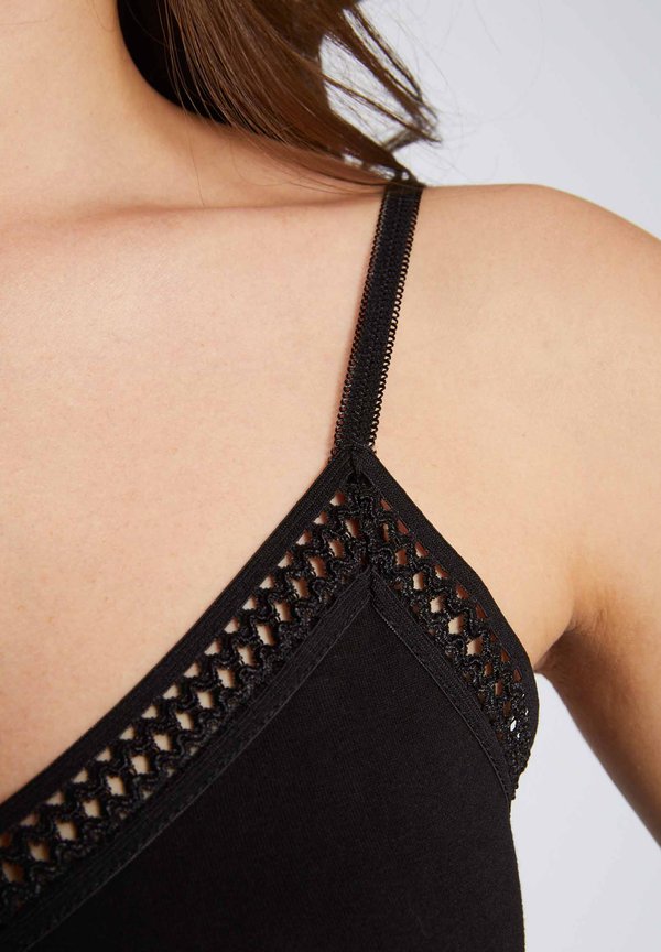 WITH NARROW STRAPS - Top4