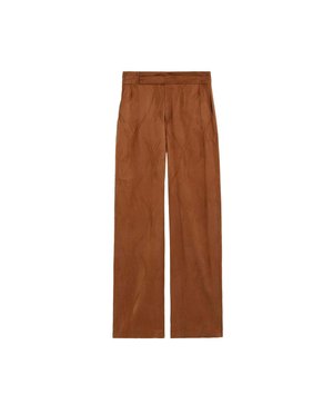 Pantalones marrones de tiro alto con pierna recta, bolsillos laterales y detalles minimalistas en la cintura.