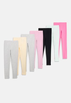 Ensemble de huit leggings de différentes couleurs : gris, jaune, rose, noir, vert menthe et rose vif. Tissu doux et extensible avec une coupe ajustée.